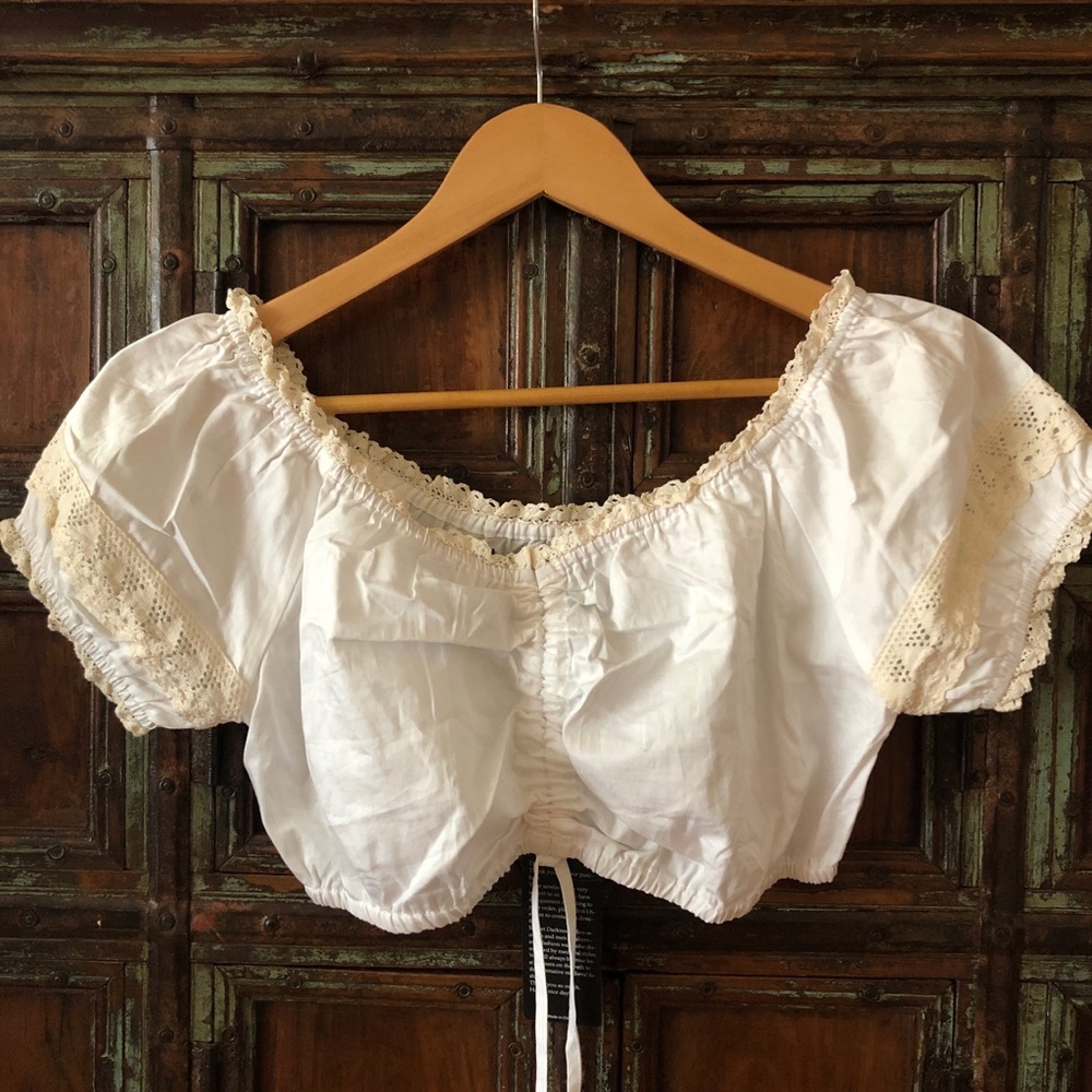 Super Cute Scarlett Darkness Crop Top